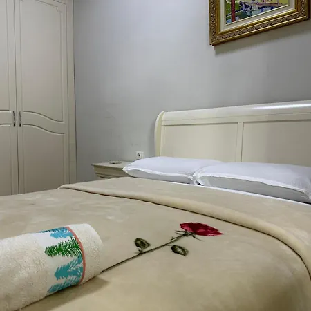 Lägenhet Kelly's Cozy Hideaway - Tirana