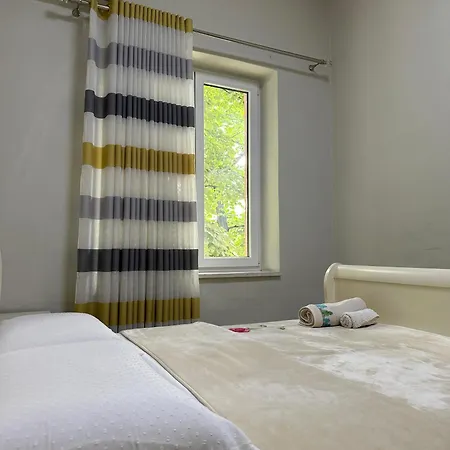 Kelly's Cozy Hideaway - * Tirana