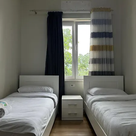 Kelly's Cozy Hideaway - טיראנה